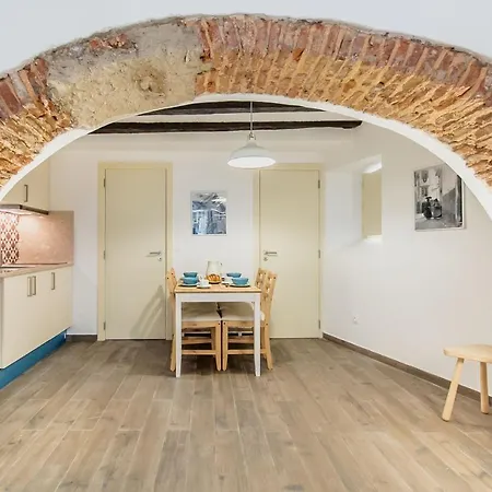 Guest Alfama Apartamento *